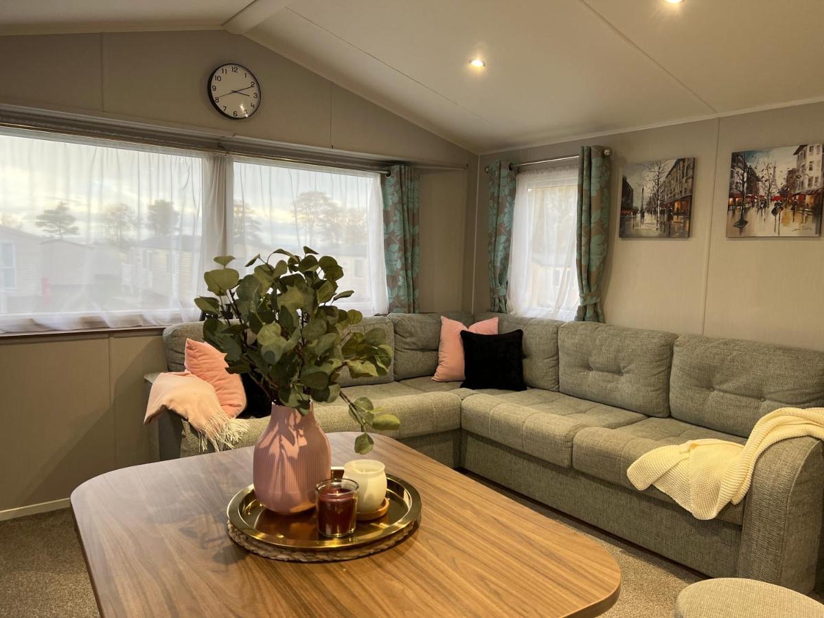 Lovely 3 Bedroom Holiday Home In Seton Sand Caravan Park Wi-Fi Xbox EDI Exterior photo